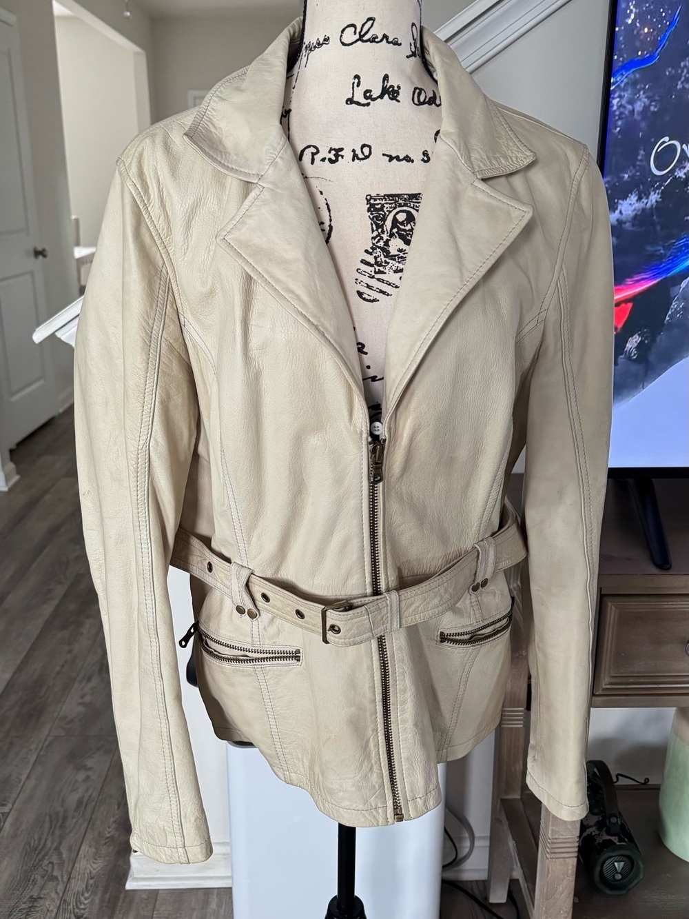 Black Rivet Cream Leather Zip-Belt Jacket